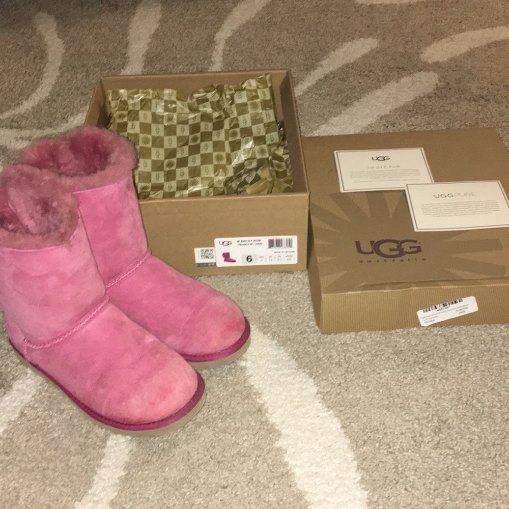 UGG Bailey Bow Boots